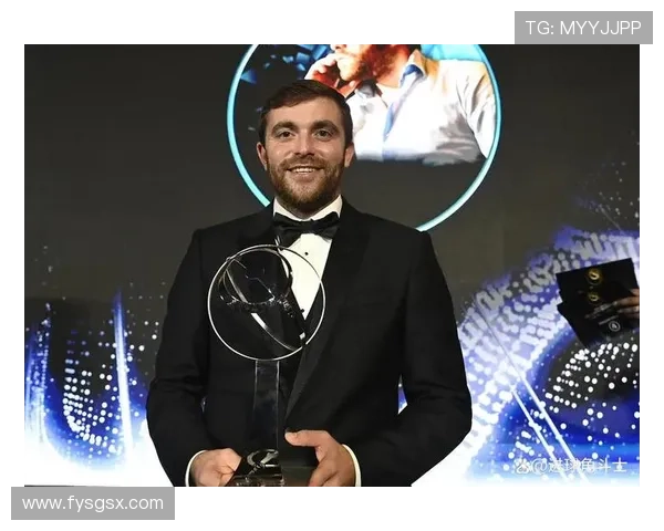 凯利回忆与尤文接触经历 反应迟缓花十秒才意识到经纪人意图 凯利回忆与尤文接触经历 反应迟缓花十秒才意识到经纪人意图